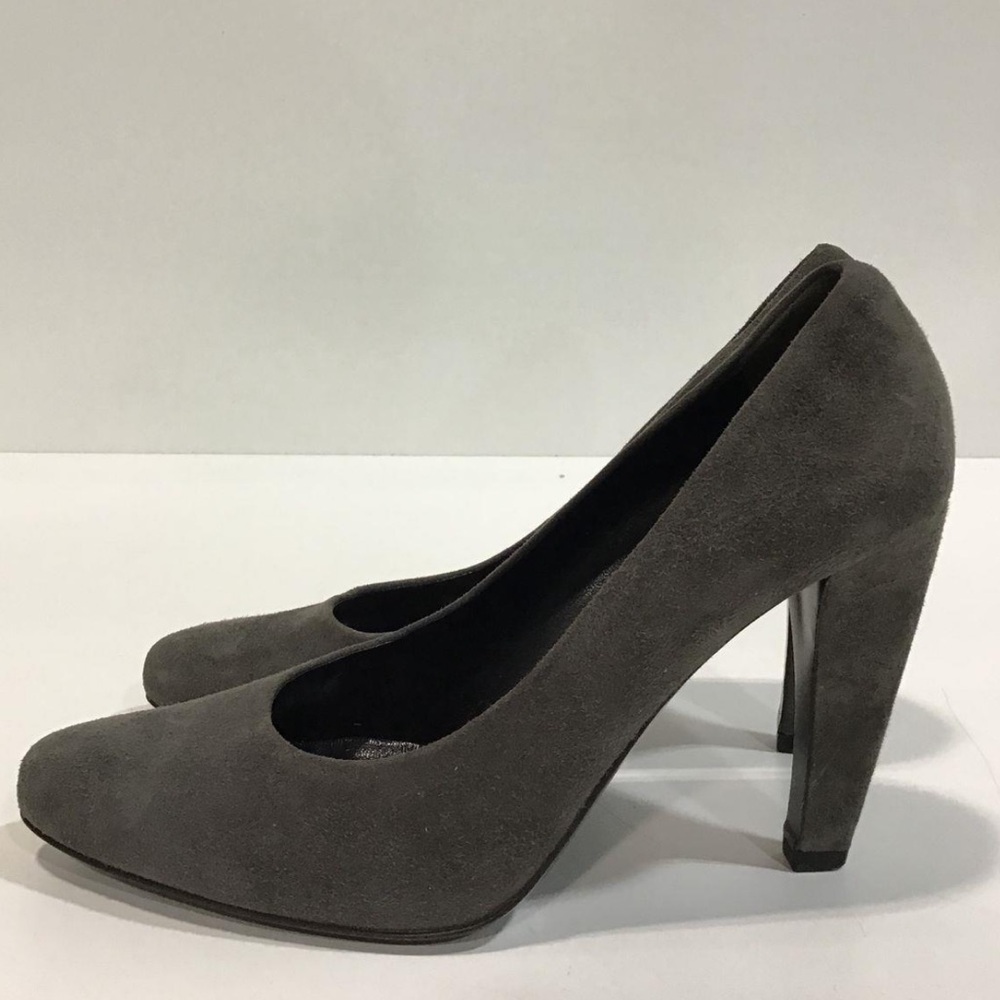 Women’s Prada Grey Suede Pump Size 37.5 - Picture 3 of 8